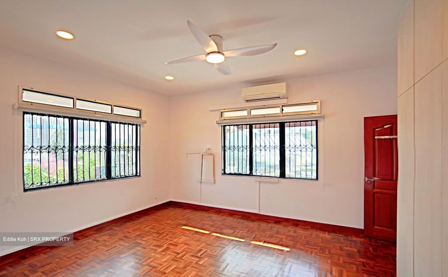 Grove Drive (D10), Semi-Detached #594495331